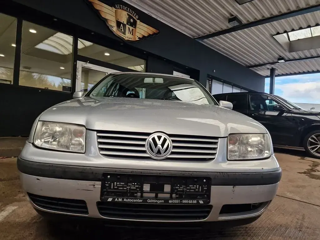 Gebraucht VW Bora Edition 75 PS (55 kW) 2001 Silber Limousine