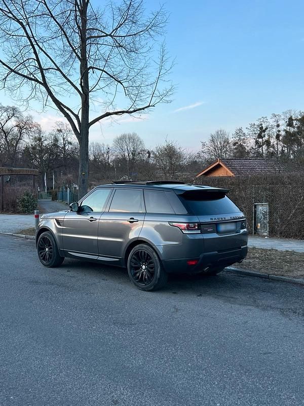 Gebraucht Land Rover Range Rover 210 PS (154 kW) 2014 Grün SUV