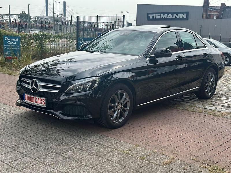Schwarz Gebraucht 2016 Mercedes C180 Avantgarde Limousine | 15.999 € (Fairer Preis) - Bild 1/4