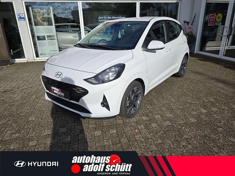 Weiß Gebraucht 2024 Hyundai i10 Trend Kleinwagen | 17.990 € (Etwas zu teuer) - Bild 1/4