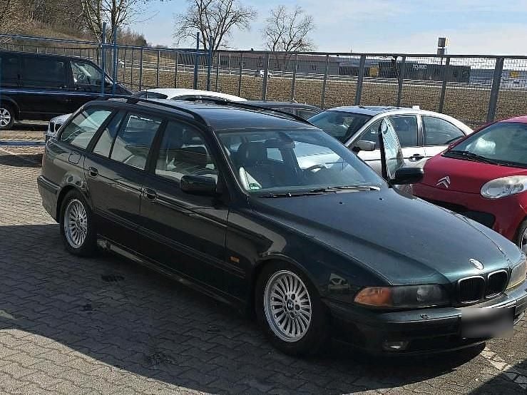 Gebraucht BMW 540 286 PS (210 kW) 2000 Grün Kombi