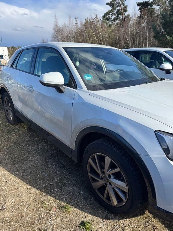 Gebraucht Audi Q2 Advanced 150 PS (110 kW) 2023 Gletscherweiss SUV