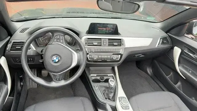 Gebraucht BMW 218 Advantage 150 PS (110 kW) 2019 Schwarz Cabrio