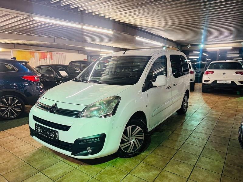 Weiß Gebraucht 2016 Citroën Berlingo Van / Kleinbus | 6.990 € (Guter Preis) - Bild 1/4