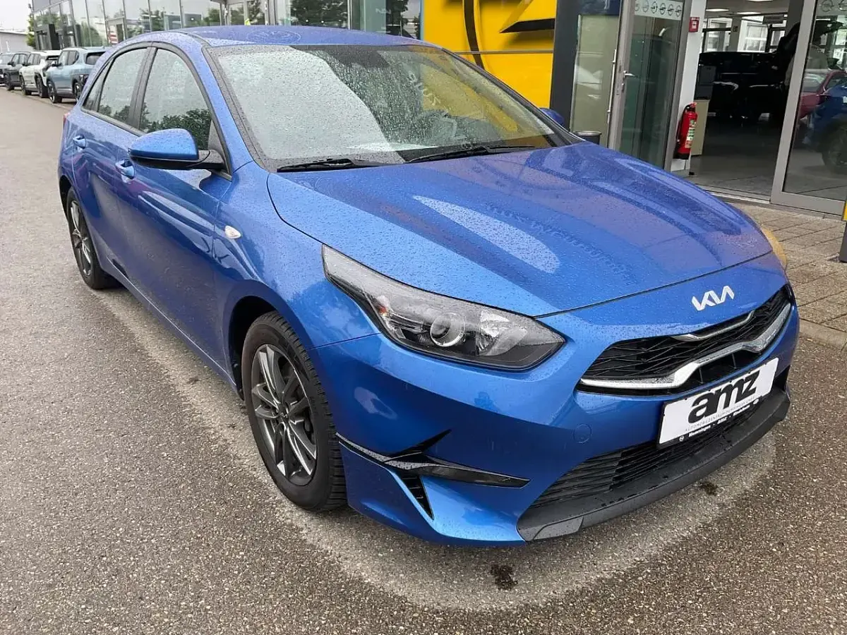 Gebraucht Kia Ceed Edition 7 101 PS (74 kW) 2022 Blue flame met. Kleinwagen