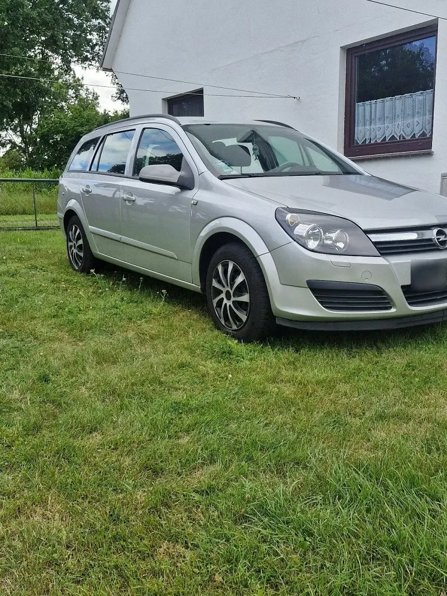 Gebraucht Opel Astra 116 PS (85 kW) 2007 Silber Kombi