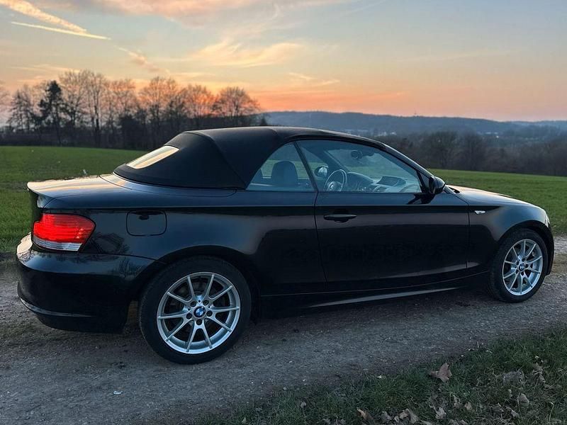 Gebraucht BMW 118 Cabriolet Advantage 143 PS (105 kW) 2009 Schwarz Cabrio