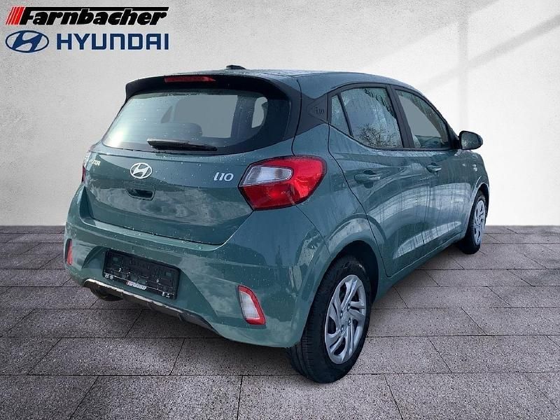 Neu Hyundai i10 Select 63 PS (46 kW) 2025 Mangrove green / mic Kleinwagen