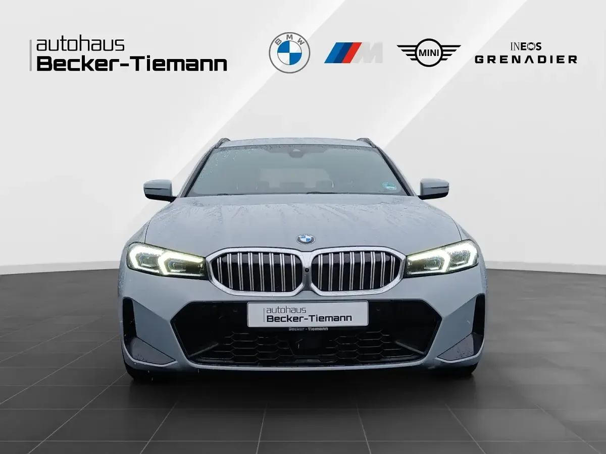 Gebraucht BMW 320 M Sport 184 PS (135 kW) 2025 M brooklyn grau Kombi