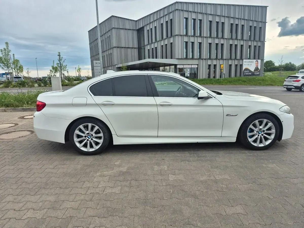 Używany BMW 520 Efficient Dynamics 184 KM (135 kW) 2012 Biały Sedan/Limuzyna