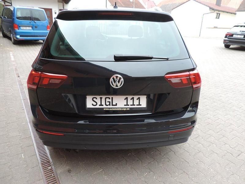 Gebraucht VW Tiguan Sound 150 PS (110 kW) 2017 Schwarz SUV