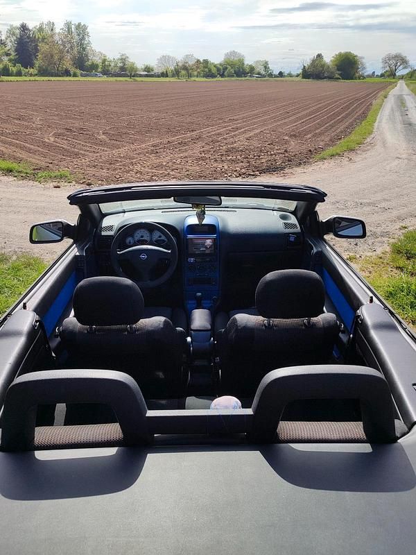 Gebraucht Opel Astra Cabriolet 125 PS (91 kW) 2002 Silber Cabrio