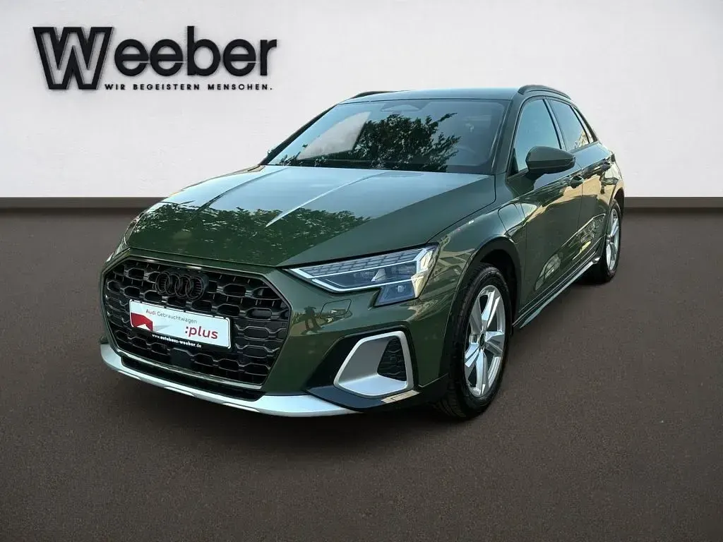 Gebraucht Audi A3 Sport 204 PS (150 kW) 2025 Grün Limousine