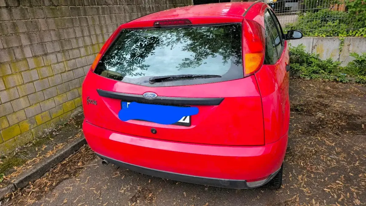 Gebraucht Ford Focus 115 PS (84 kW) 2000 Rot Kleinwagen