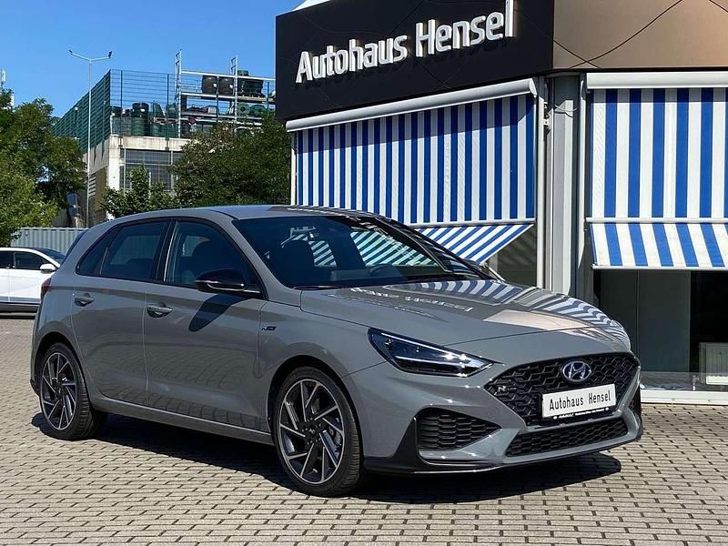 Shadow grey Gebraucht 2022 Hyundai i30 N Line Limousine | 20.850 € (Fairer Preis) - Bild 1/4