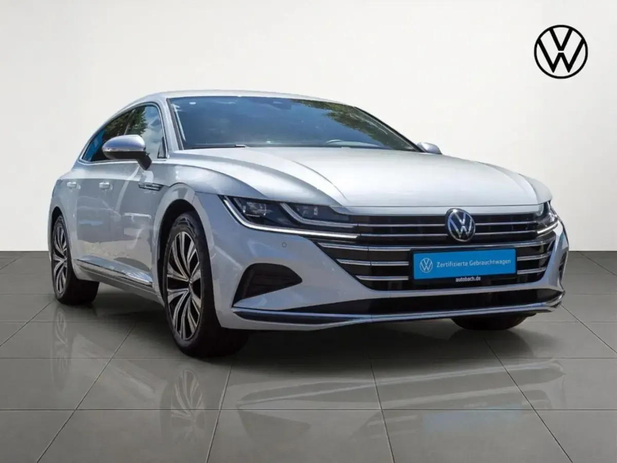 Gebraucht VW Arteon Elegance 190 PS (139 kW) 2023 Oryxweiß perlmutteffekt Kombi