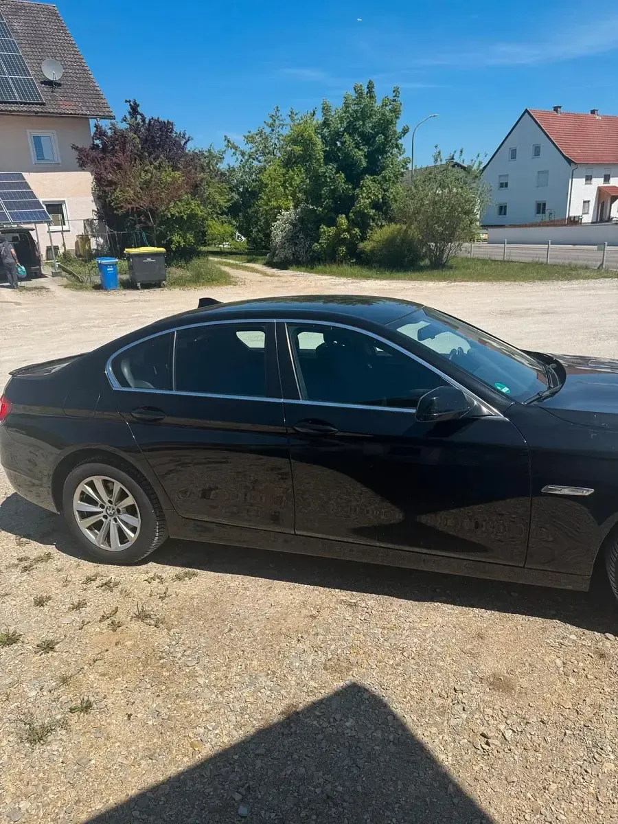 Używany BMW 520 184 KM (135 kW) 2011 Czarny Sedan/Limuzyna