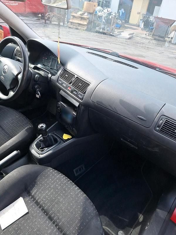 Gebraucht VW Golf IV 75 PS (55 kW) 2001 Rot Kleinwagen