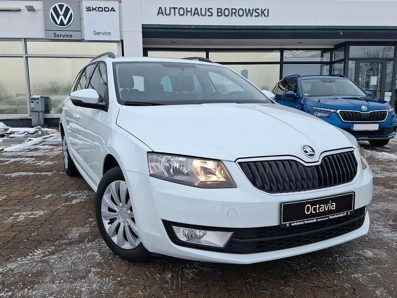 Laserweiß Gebraucht 2015 Skoda Octavia Ambition Kombi | 7.990 € (Fairer Preis) - Bild 1/4
