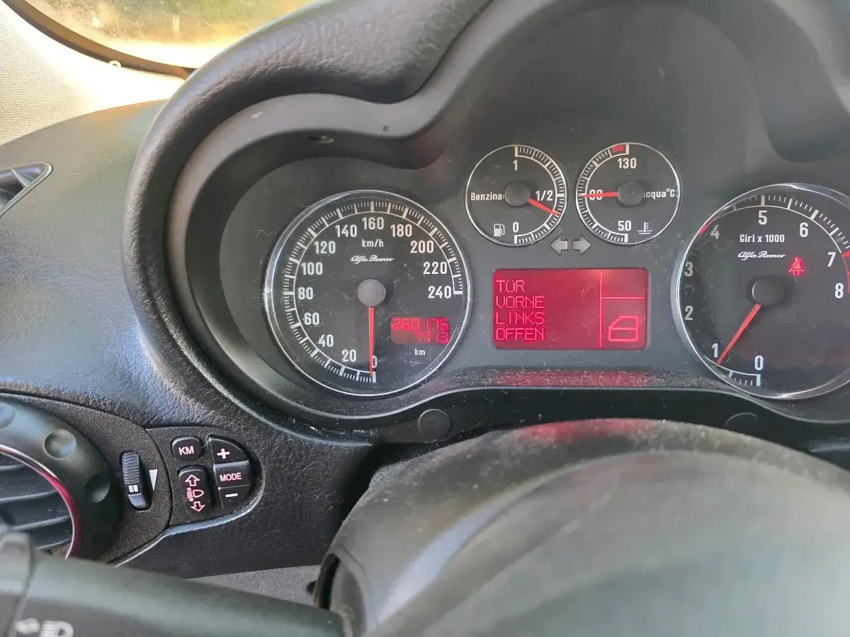 Gebraucht Alfa Romeo 147 120 PS (88 kW) 2005 Silber Kleinwagen