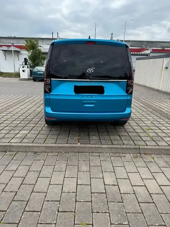 Gebraucht VW Caddy Style 122 PS (89 kW) 2022 Blau Van / Kleinbus