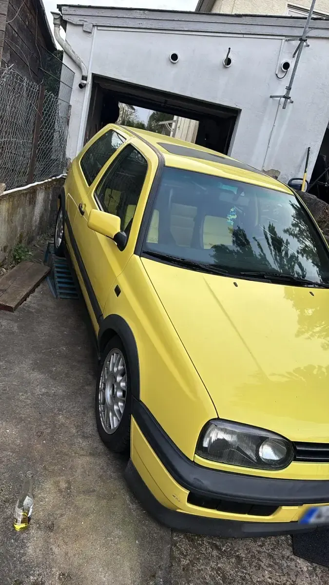 Gebraucht VW Golf III GT 90 PS (66 kW) 1995 Gelb Kleinwagen