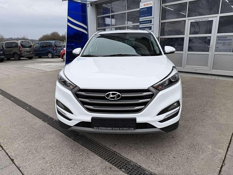 Gebraucht Hyundai Tucson Trend 132 PS (97 kW) 2017 Weiß SUV