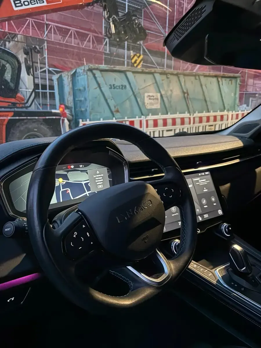 Second-hand Lynk & Co 01 197 CP (144 kW) 2021 Negru SUV