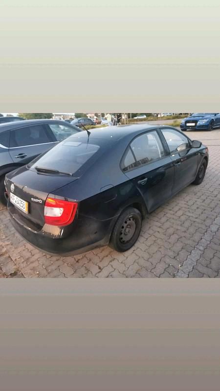 Gebraucht Skoda Rapid 105 PS (77 kW) 2014 Schwarz Kleinwagen