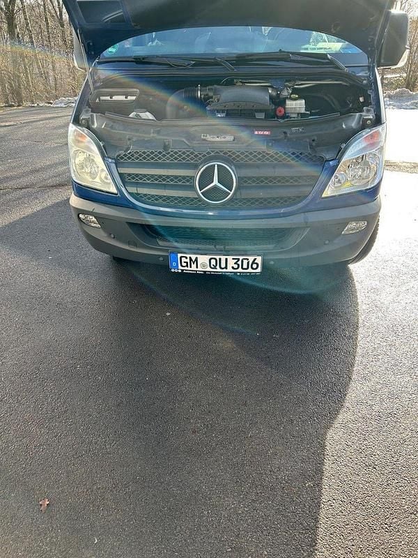 Second-hand Mercedes Sprinter 150 CP (110 kW) 2011 Albastru Van