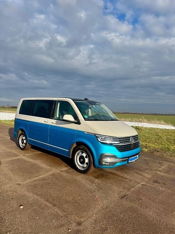 Usado VW Multivan 204 HP (150 kW) 2022 Cinzento Monovolume