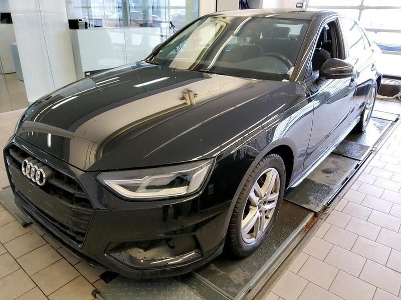 Gebraucht Audi A4 Advanced Plus 204 PS (150 kW) 2022 Mythosschwarz metallic Limousine