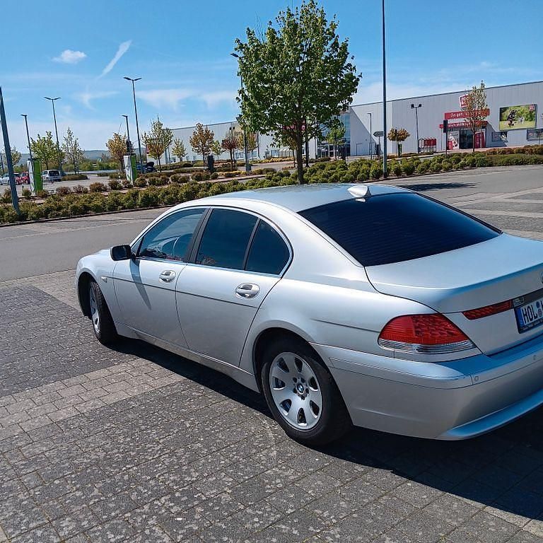 Second-hand BMW 735 272 CP (200 kW) 2004 Argintiu Berlinǎ