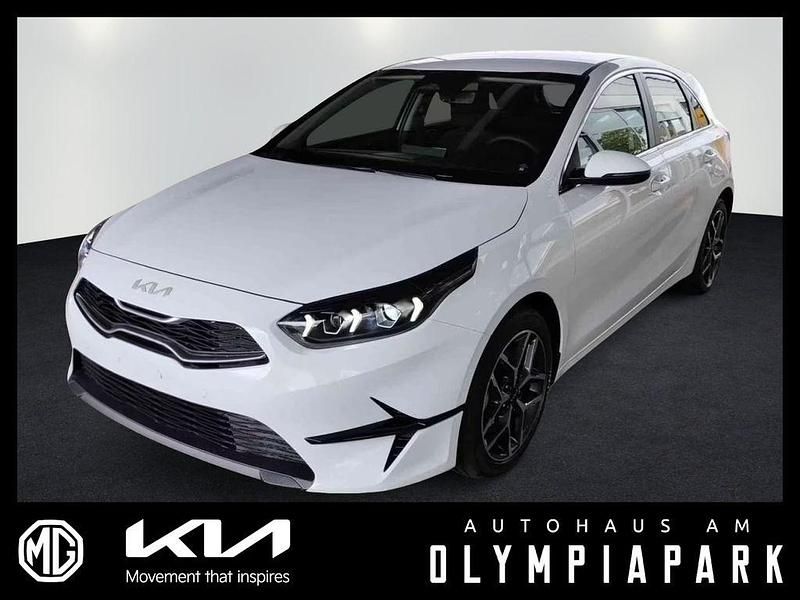 (wd) cararraweiss Neu 2025 Kia Ceed Spirit Kleinwagen | 23.875 € (Guter Preis) - Bild 1/4
