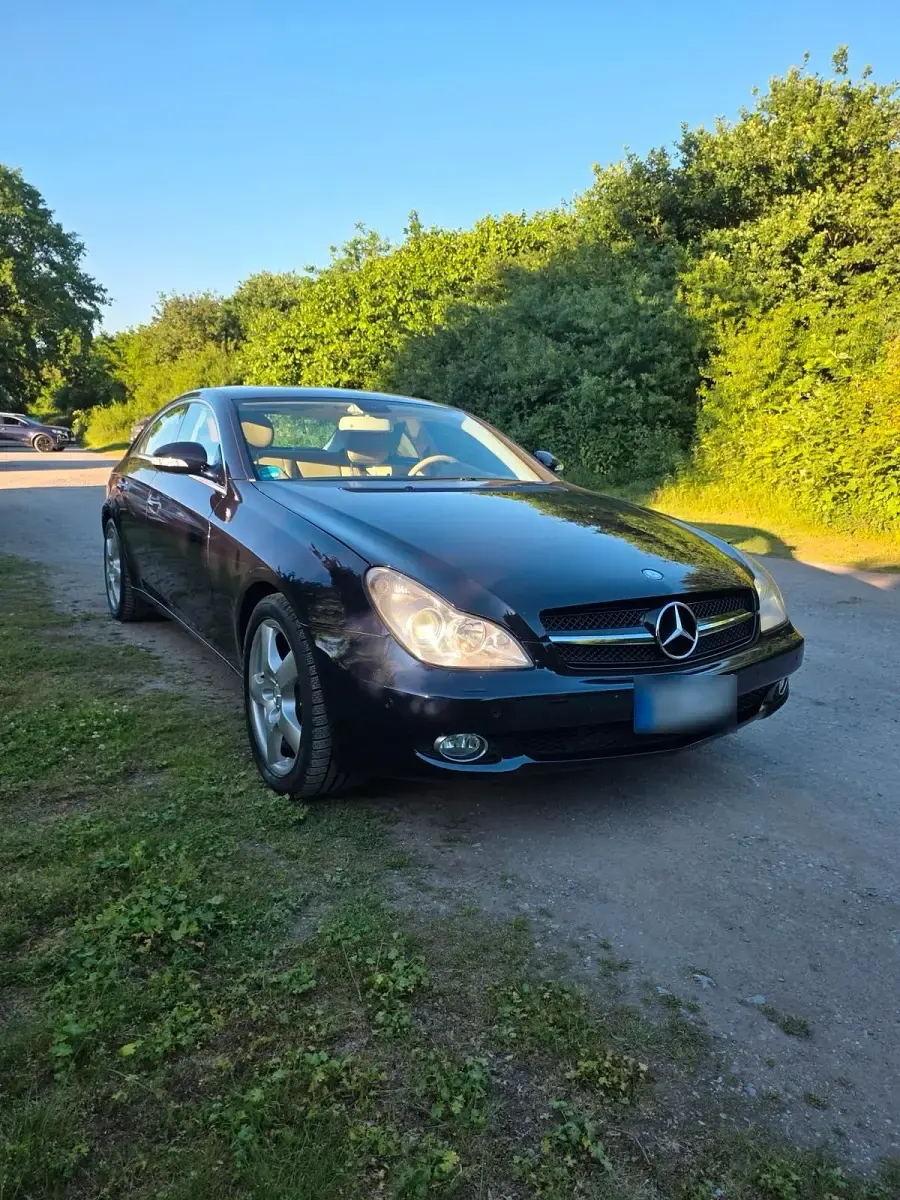 Gebraucht Mercedes CLS500 388 PS (285 kW) 2007 Blau Coupé