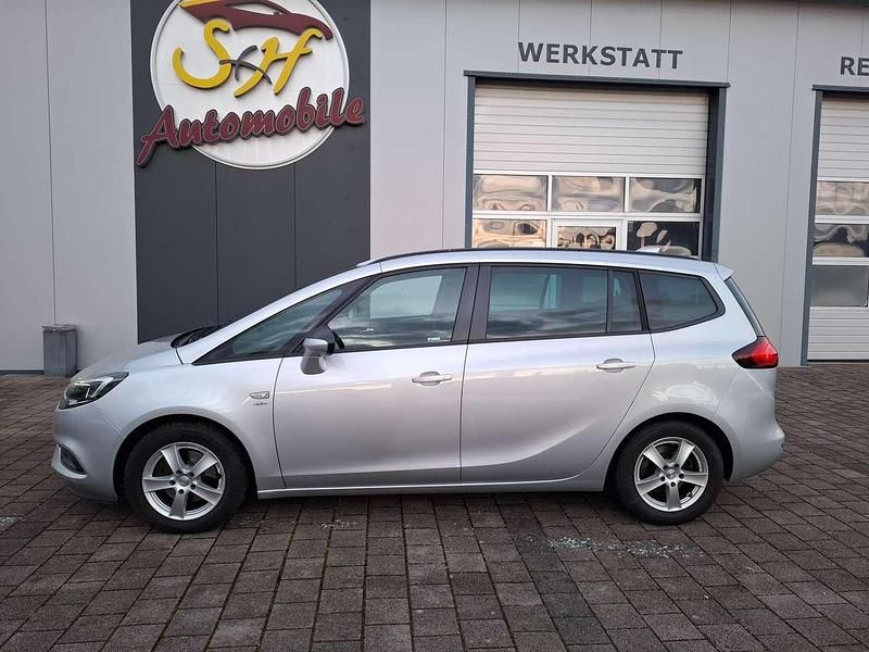 Gebraucht Opel Zafira Active 140 PS (102 kW) 2017 Argon silber/ice silver (m2) Van / Kleinbus