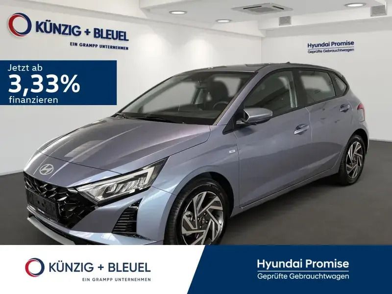 Meta blue / mic Gebraucht 2024 Hyundai i20 Trend Limousine | 20.500 € (Fairer Preis) - Bild 1/1