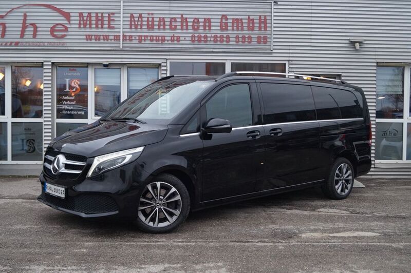 Schwarz Gebraucht 2021 Mercedes V300 Avantgarde Van / Kleinbus | 51.990 € (Fairer Preis) - Bild 1/4