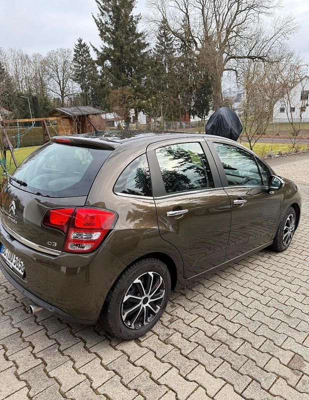 Gebraucht Citroën C3 92 PS (67 kW) 2012 Braun Limousine