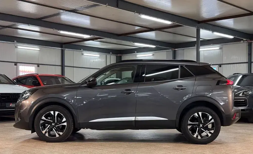 Gebraucht Peugeot 2008 Allure 131 PS (96 kW) 2022 Grau SUV