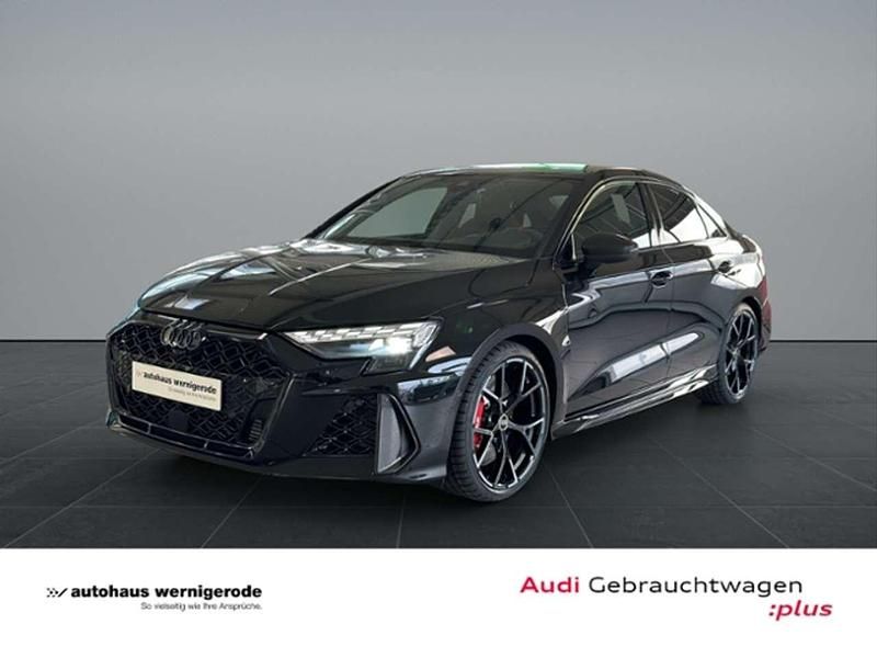 Mythosschwarz metallic Gebraucht 2024 Audi RS3 Ambiente Kleinwagen | 85.439 € - Bild 1/4