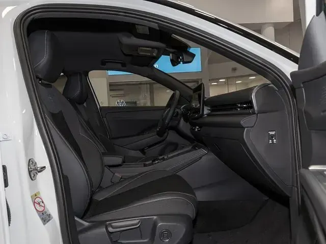 Gebraucht VW T-Roc R-line 150 PS (110 kW) 2026 Pure white SUV