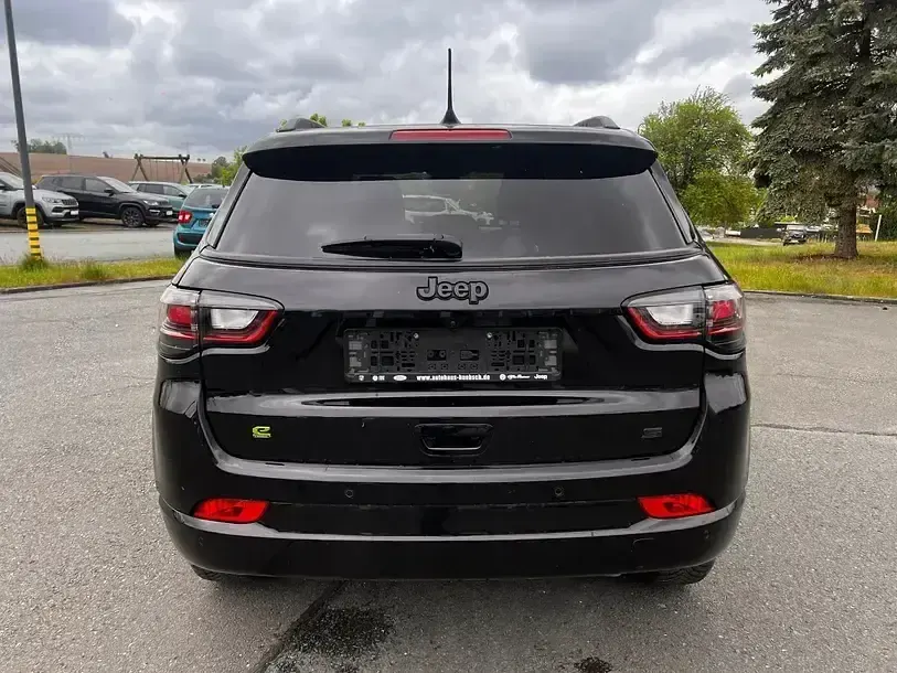 Gebraucht Jeep Compass 131 PS (96 kW) 2022 Schwarz SUV