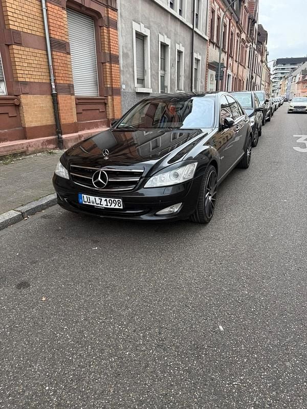 Schwarz Gebraucht 2008 Mercedes S500 Limousine | 8.000 € (Guter Preis) - Bild 1/4