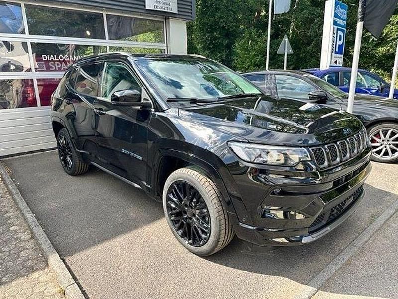 Second-hand Jeep Compass 239 CP (175 kW) 2024 Negru SUV