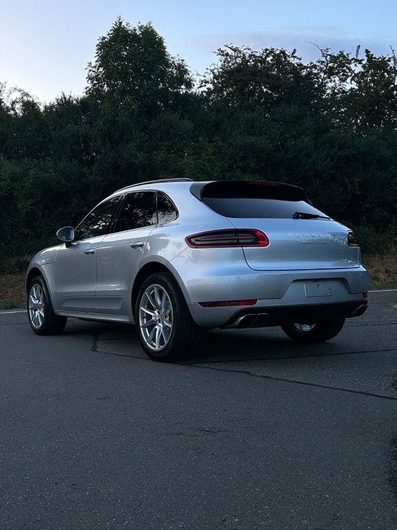 Silber Gebraucht 2014 Porsche Macan SUV | 34.600 € (Fairer Preis) - Bild 1/4