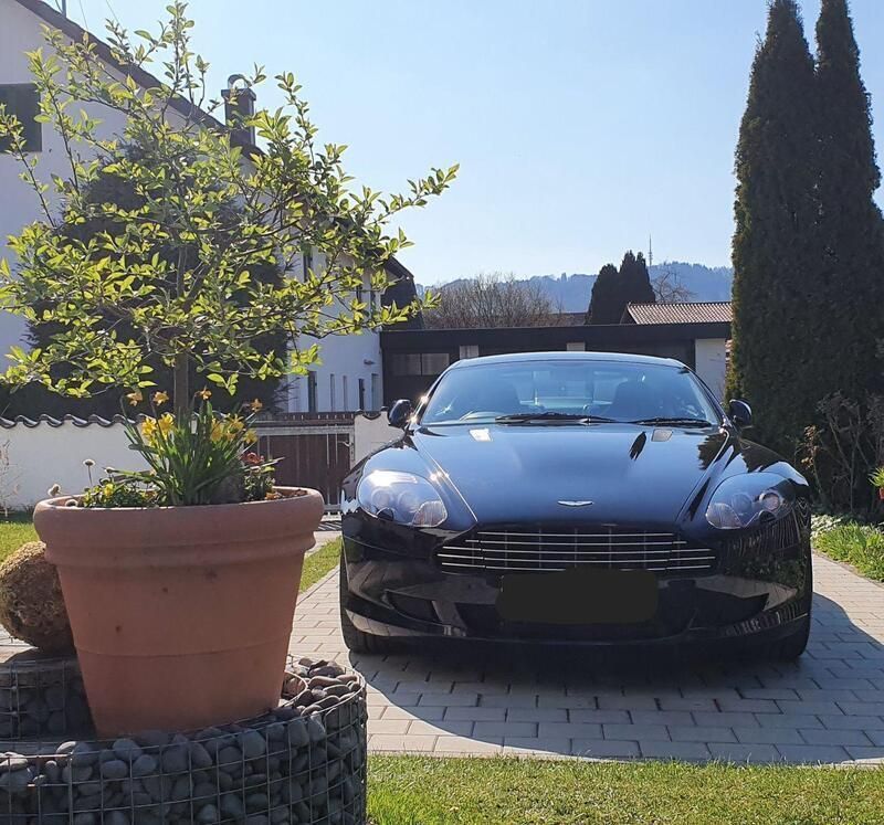 Schwarz Gebraucht 2006 Aston Martin DB9 Coupé | 43.385 € - Bild 1/3