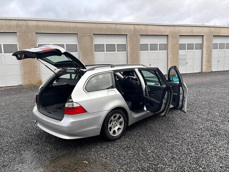 Silber Gebraucht 2006 BMW 530 Kombi | 3.300 € (Superpreis) - Bild 1/4