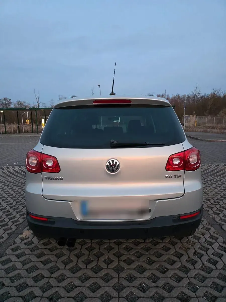 Gebraucht VW Tiguan Sport 170 PS (125 kW) 2009 Silber SUV