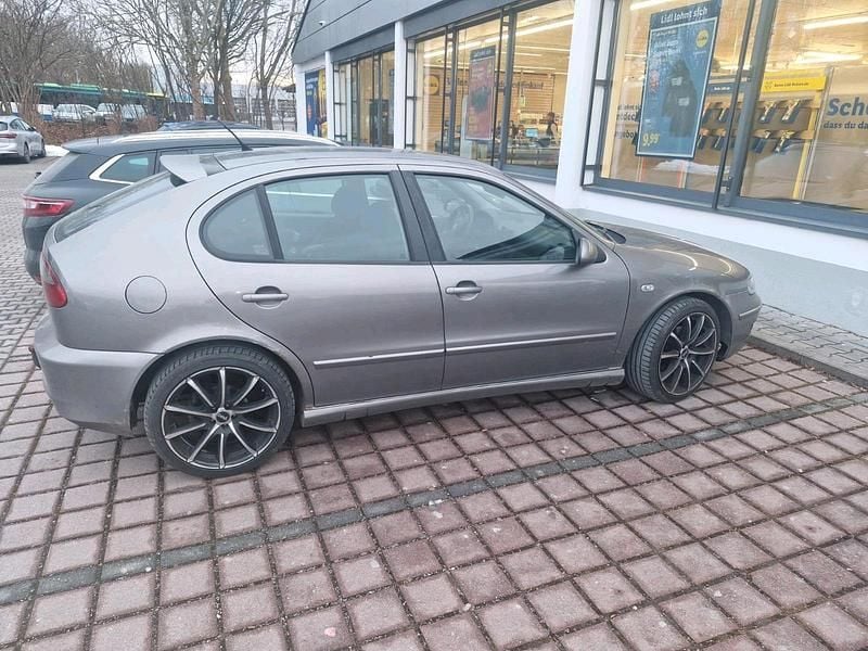 Gebraucht Seat Leon 150 PS (110 kW) 2003 Gold Kleinwagen